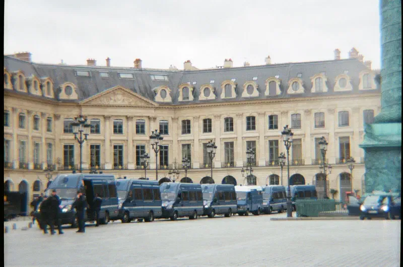 Cars de police durant les manifestations