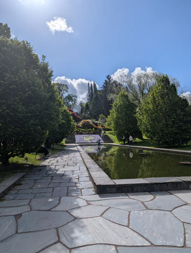 The entrance to the Botanical Gardens